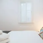 Cozy 1 Bedroom Apartment Near Madrid Rio