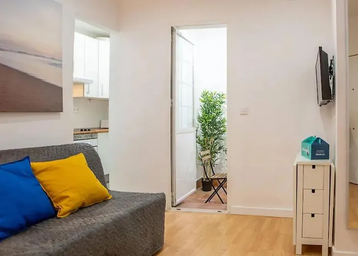Cozy 1 Bedroom Apartment Near Madrid Rio